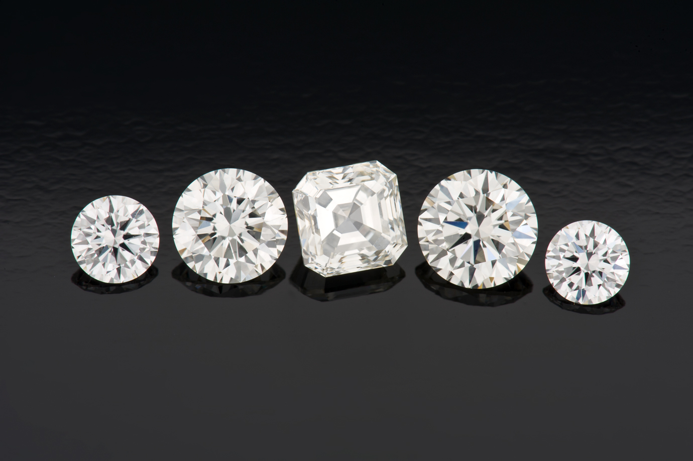 ラボグロウンダイヤモンドの需要は高所得国で高まりを見せる – ［Rough